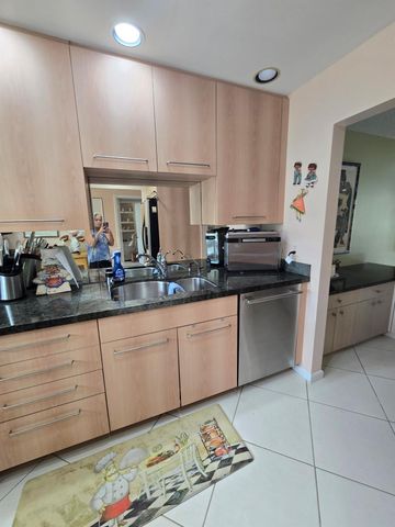 21500 Cypress Hammock Drive 38e, Boca Raton, FL 33428