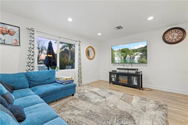 467 Susan Ave, Moorpark, CA 93021