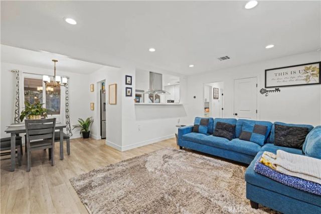 467 Susan Ave, Moorpark, CA 93021