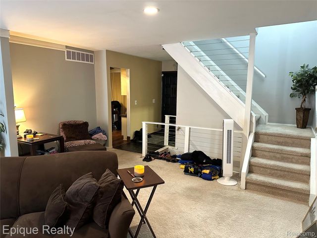 29161 Village Road, Southfield, MI 48034