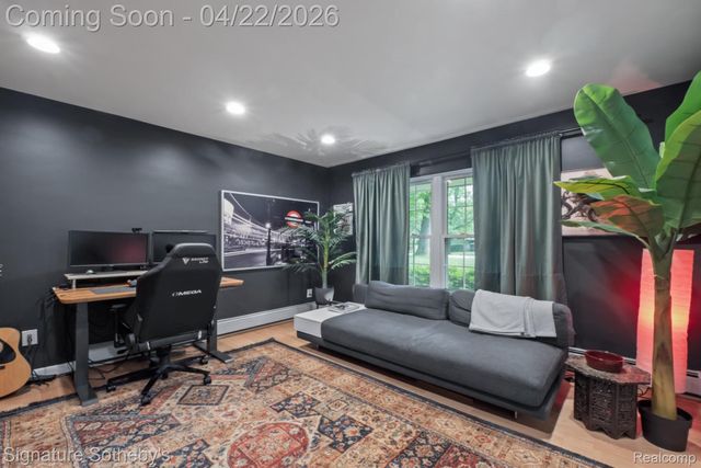 2593 S Christian Hills Drive, Rochester Hills, MI 48309