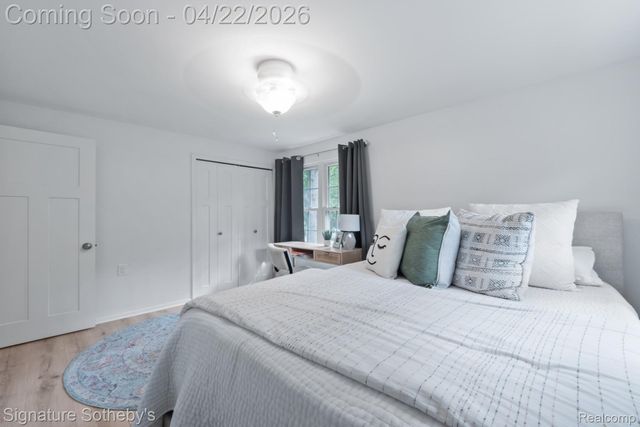 2593 S Christian Hills Drive, Rochester Hills, MI 48309