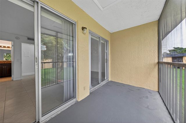 913 Meadows Circle 913, Boynton Beach, FL 33436