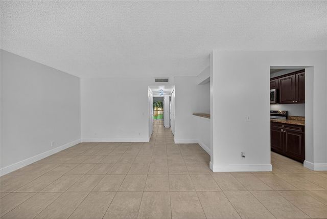 913 Meadows Circle 913, Boynton Beach, FL 33436