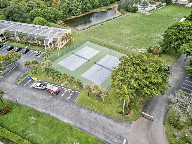 913 Meadows Circle 913, Boynton Beach, FL 33436