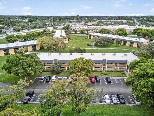 913 Meadows Circle 913, Boynton Beach, FL 33436