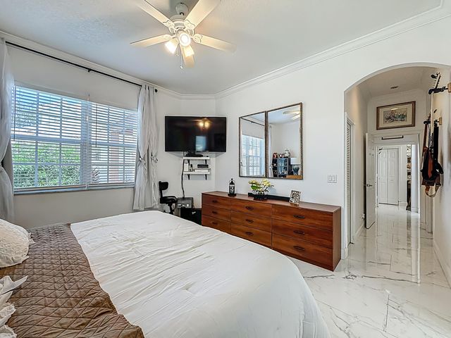 5524 Boynton Gardens Drive, Boynton Beach, FL 33437