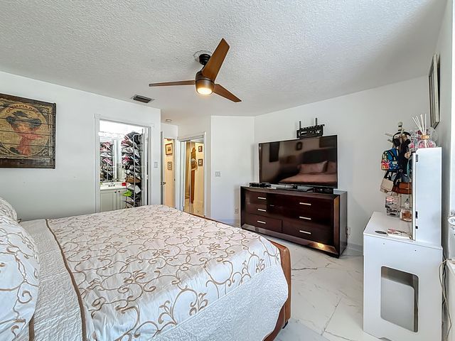 5524 Boynton Gardens Drive, Boynton Beach, FL 33437