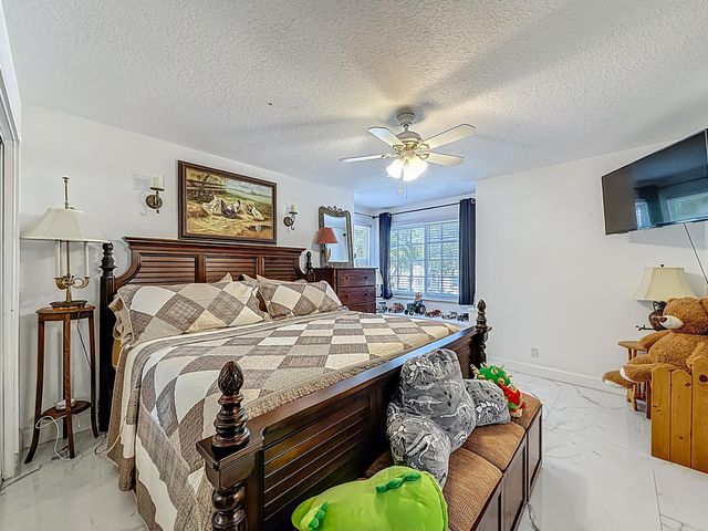 5524 Boynton Gardens Drive, Boynton Beach, FL 33437