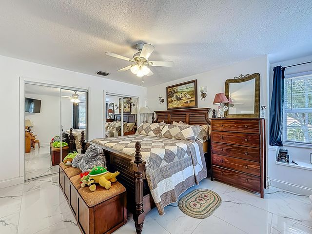 5524 Boynton Gardens Drive, Boynton Beach, FL 33437