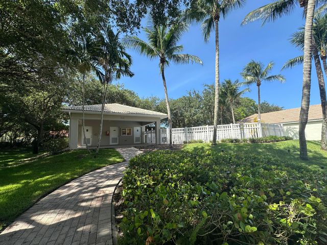 5524 Boynton Gardens Drive, Boynton Beach, FL 33437