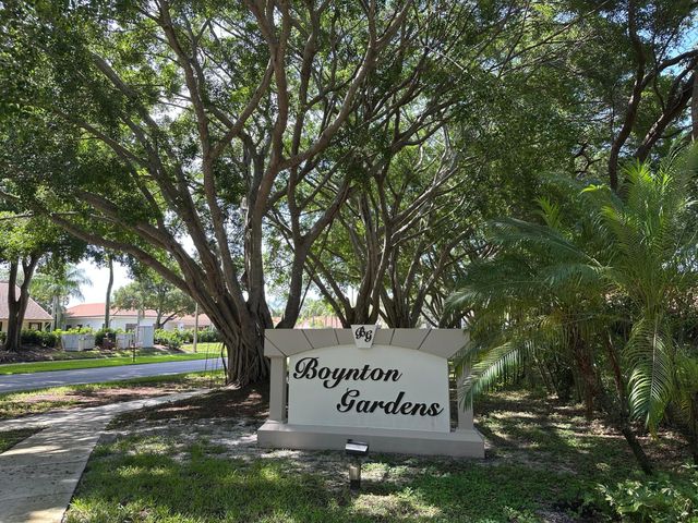 5524 Boynton Gardens Drive, Boynton Beach, FL 33437