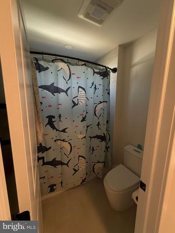 914 JAMES AVE, Cinnaminson, NJ 08077