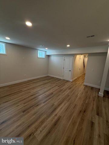 914 JAMES AVE, Cinnaminson, NJ 08077