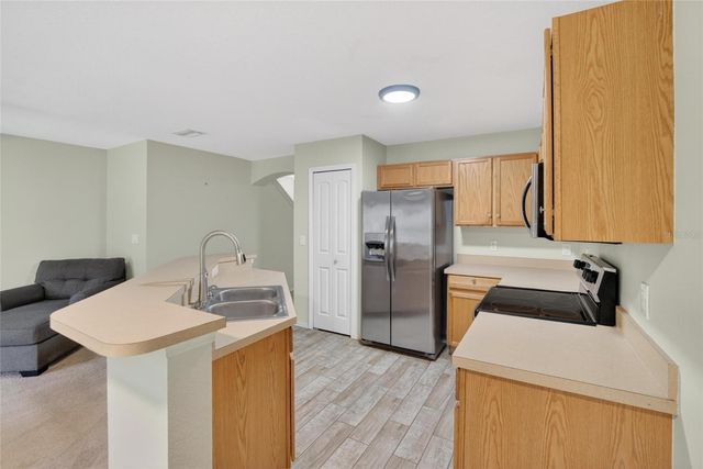 2605 OLEANDER LAKES DRIVE, Brandon, FL 33511