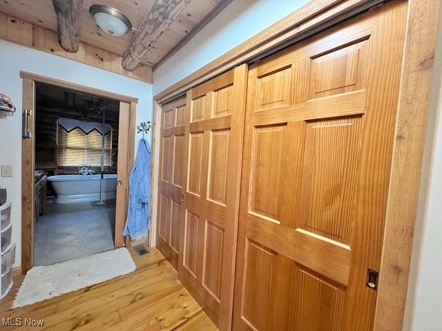 8885 Locust Street SW, Sherrodsville, OH 44675