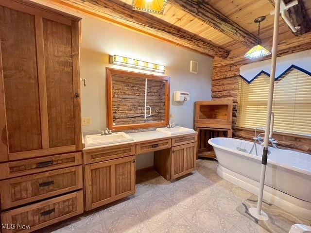 8885 Locust Street SW, Sherrodsville, OH 44675