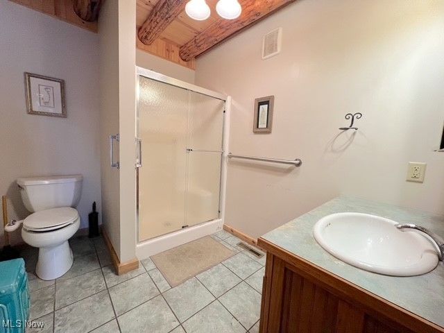 8885 Locust Street SW, Sherrodsville, OH 44675