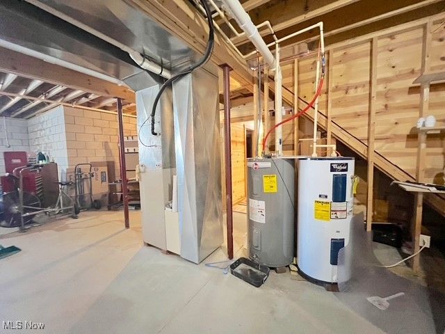 8885 Locust Street SW, Sherrodsville, OH 44675