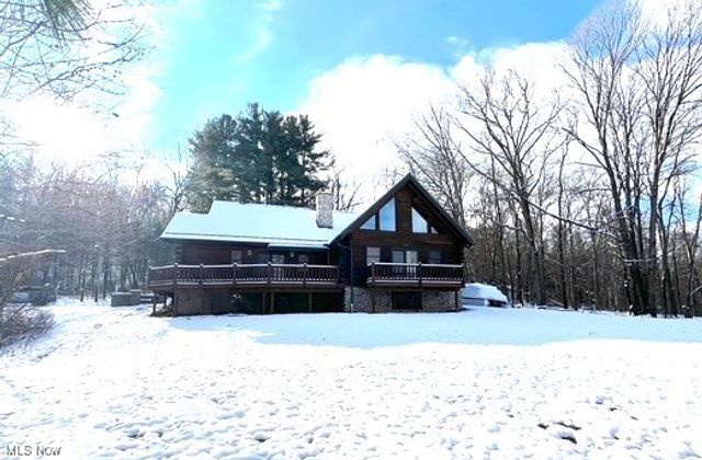 8885 Locust Street SW, Sherrodsville, OH 44675