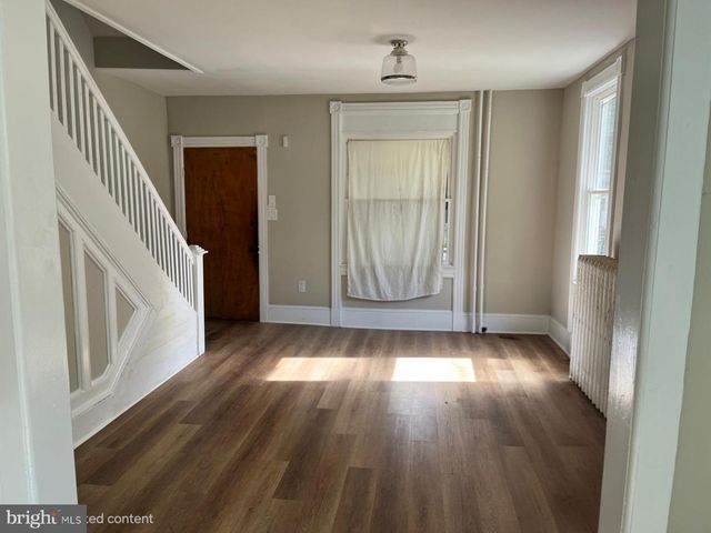 617 STUYVESANT AVE, Trenton, NJ 08618