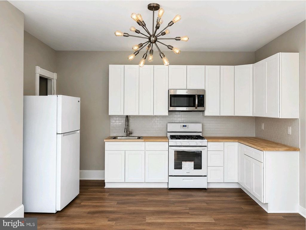 617 STUYVESANT AVE, Trenton, NJ 08618