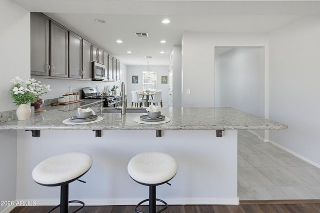 18424 W GETTY Drive, Goodyear, AZ 85338
