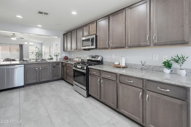 18424 W GETTY Drive, Goodyear, AZ 85338