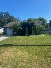 1504 E CALHOUN STREET, Plant City, FL 33563