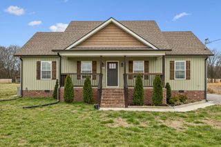 2187 Claude Fox Rd, Cornersville, TN 37047