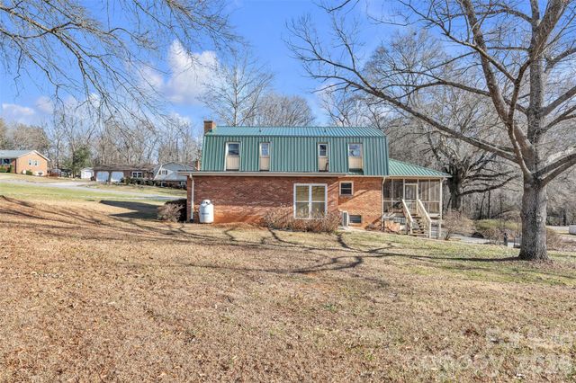 280 Forest Acres Lane, Taylorsville, NC 28681