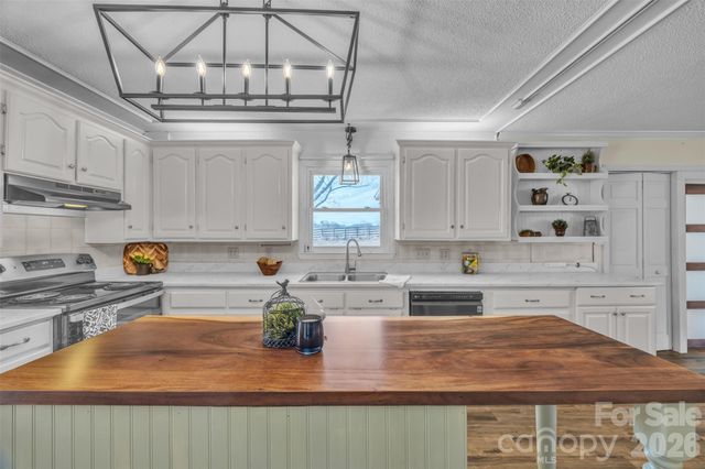 280 Forest Acres Lane, Taylorsville, NC 28681