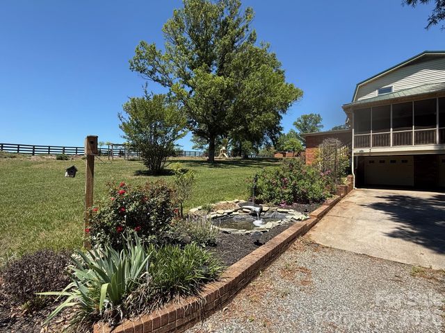 280 Forest Acres Lane, Taylorsville, NC 28681