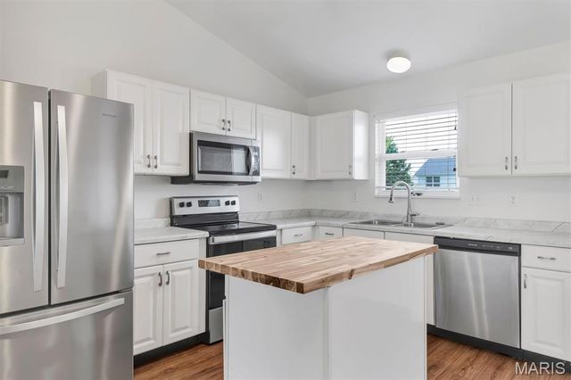 813 Wenstone Park Drive, Wentzville, MO 63385