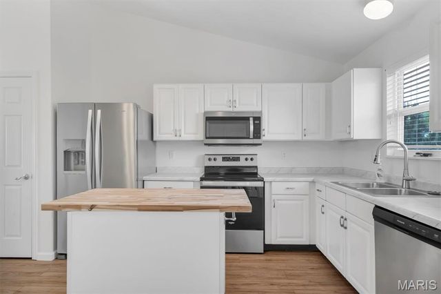 813 Wenstone Park Drive, Wentzville, MO 63385