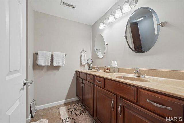 16349 Justus Post Road, Chesterfield, MO 63017