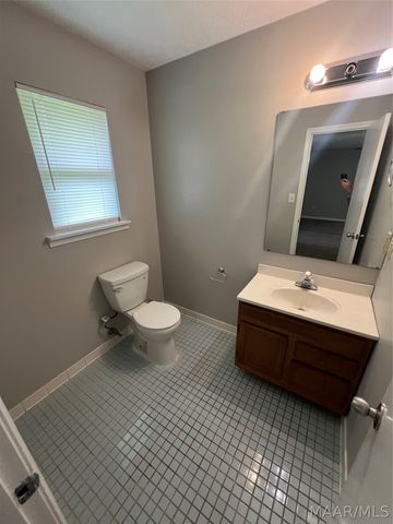 325 Bitford Way, Montgomery, AL 36108