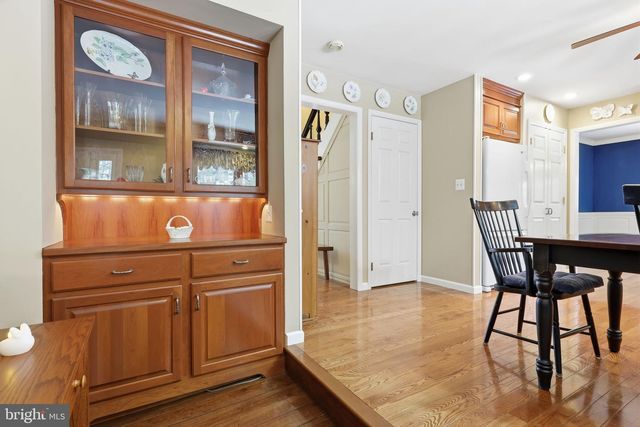 297 CLIVEDEN DR, Newtown, PA 18940