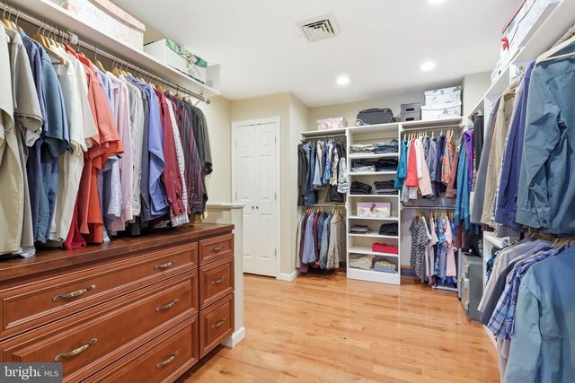 297 CLIVEDEN DR, Newtown, PA 18940