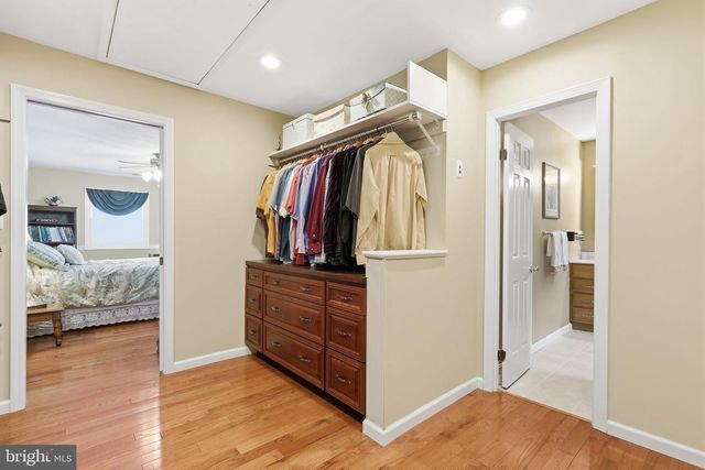 297 CLIVEDEN DR, Newtown, PA 18940