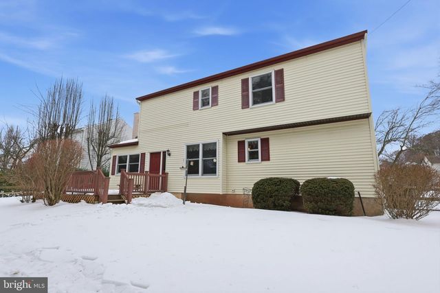 297 CLIVEDEN DR, Newtown, PA 18940