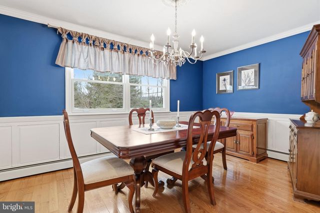 297 CLIVEDEN DR, Newtown, PA 18940