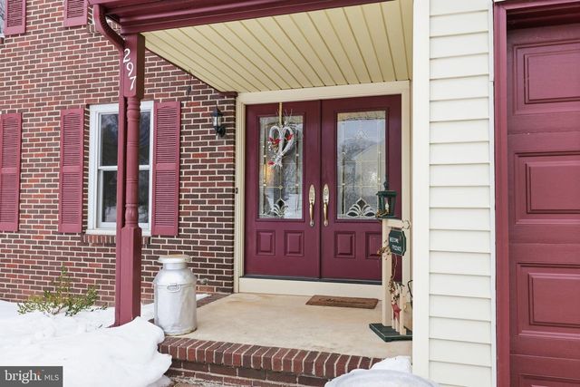 297 CLIVEDEN DR, Newtown, PA 18940