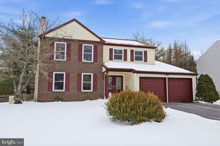 297 CLIVEDEN DR, Newtown, PA 18940