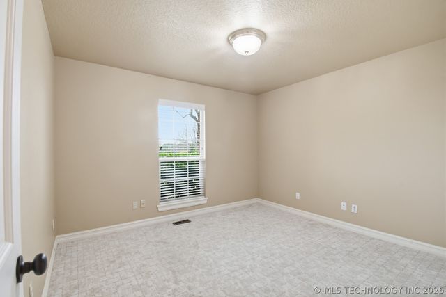 8505 E 116th Street N, Owasso, OK 74055