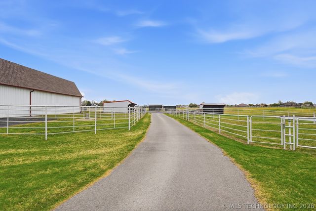 8505 E 116th Street N, Owasso, OK 74055