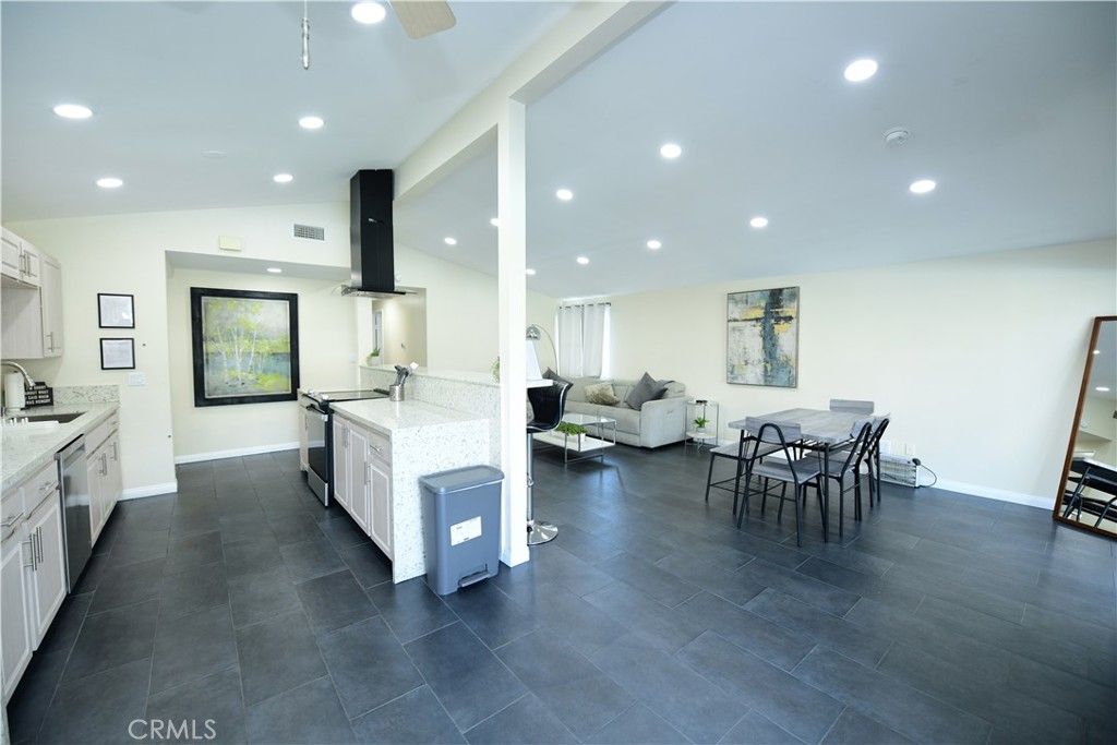 9452 Larrabee Avenue, San Diego, CA 92123 — photo 2