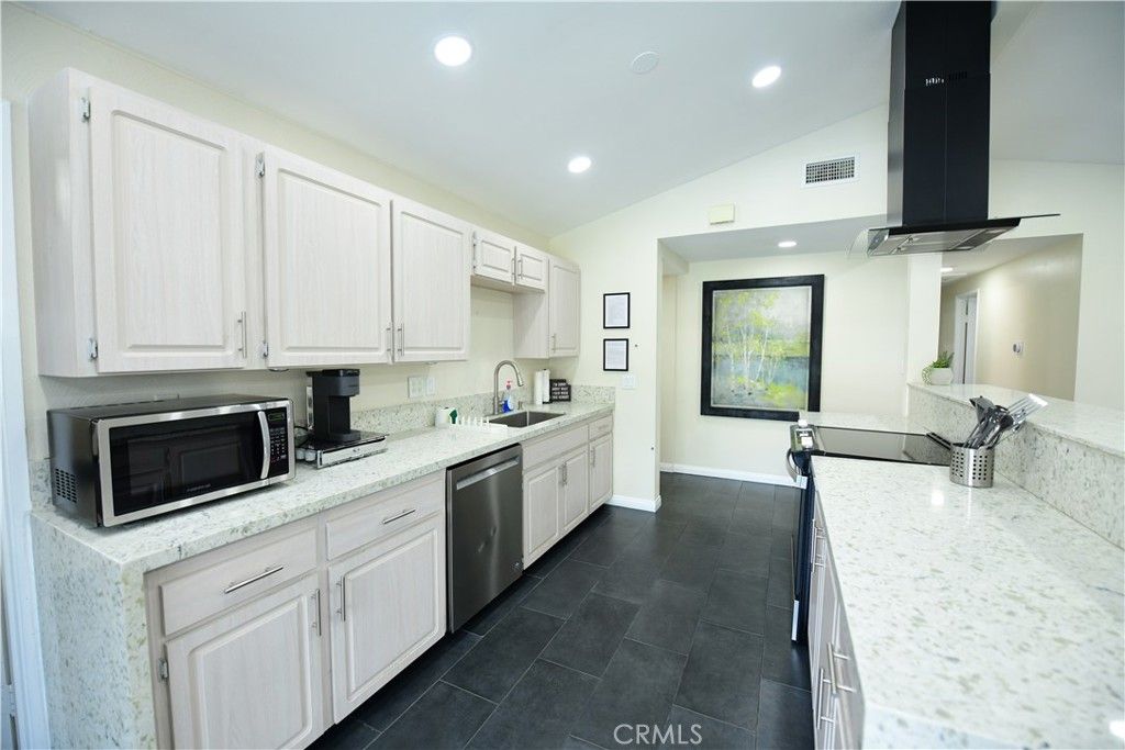 9452 Larrabee Avenue, San Diego, CA 92123 — photo 3