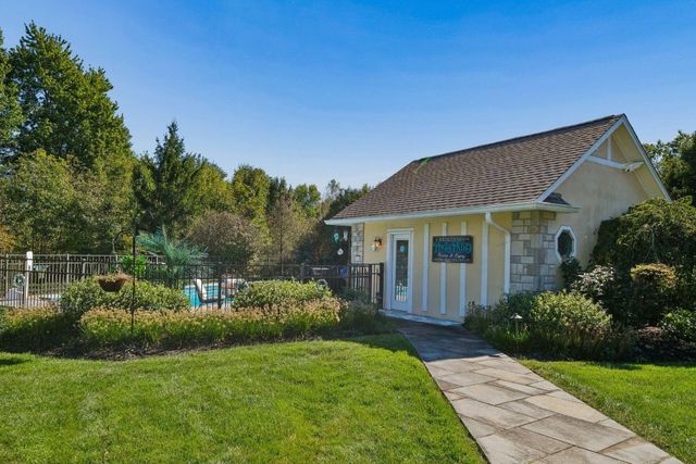 8217 Creek Hollow Road, Blacklick, OH 43004