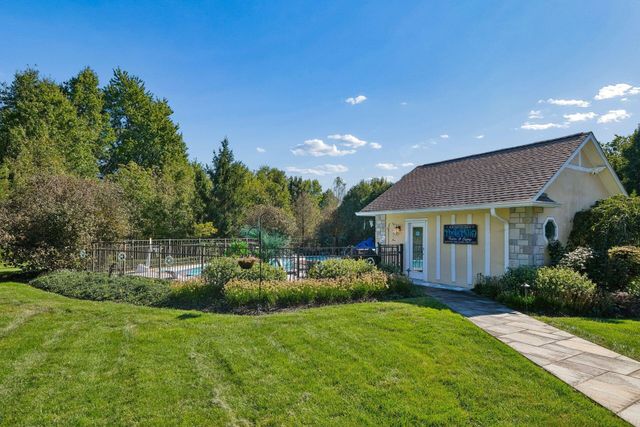 8217 Creek Hollow Road, Blacklick, OH 43004